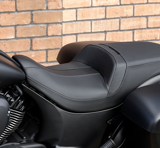 Stylischer Sitz aus echtem Leder